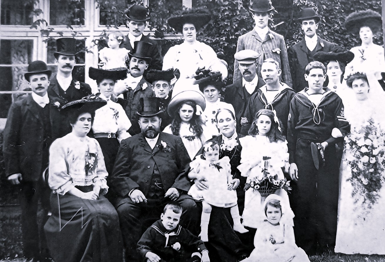 Lane family wedding 1912