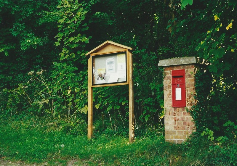 Lower Rd Post box